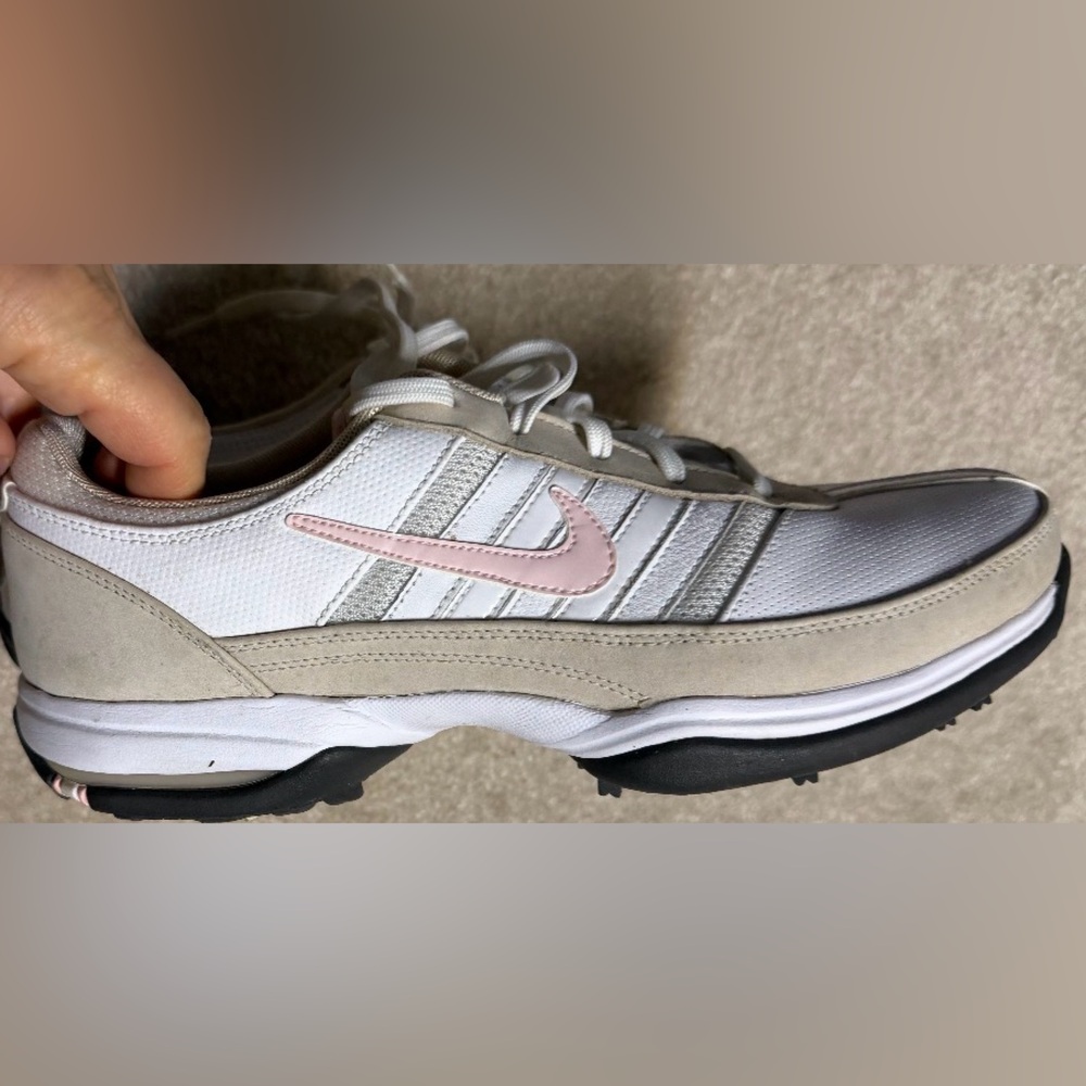 Nike Women's White and Light Pink Sneakers